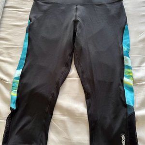 Reebok Women's Leggings SIZE M **BLACK WITH COLOR SIDE PANELS**